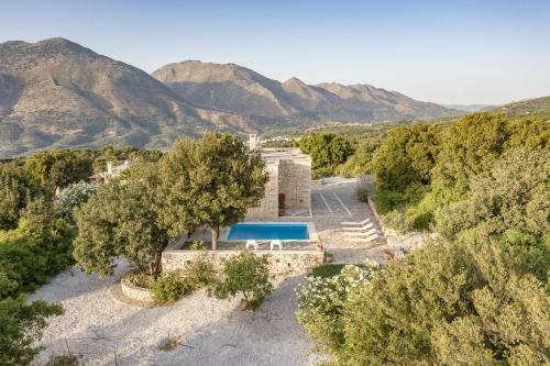Villa Koules Estate, Simplicity & Natural!