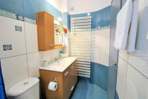 'panos' Comfy Apartment Near City Center