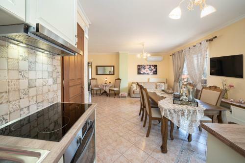 Aigli Elegant Sea View Apartment In Argostoli