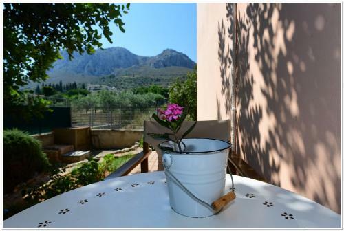 Cozy Guest House With Great View In Ancient Corinth