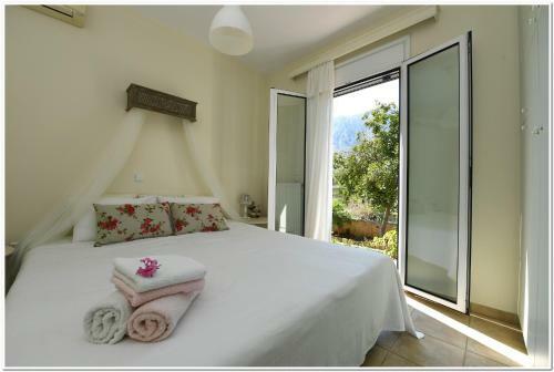 Cozy Guest House With Great View In Ancient Corinth
