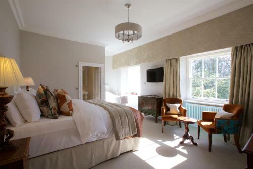 Storrs Hall Hotel