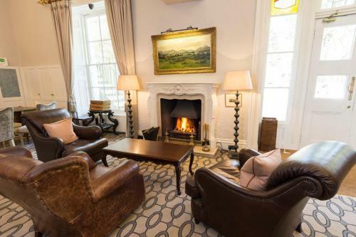 Storrs Hall Hotel