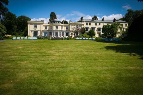 Storrs Hall Hotel