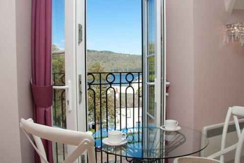Hostal Bowness Bay Suites
