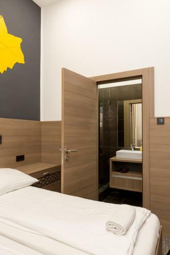 E14 Design Hostel