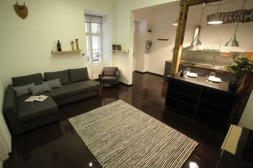 D.five Timber Town Apartment