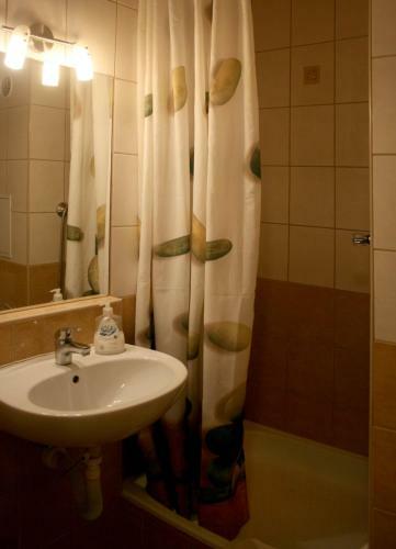 Margaret Bridge Studio Apartment
