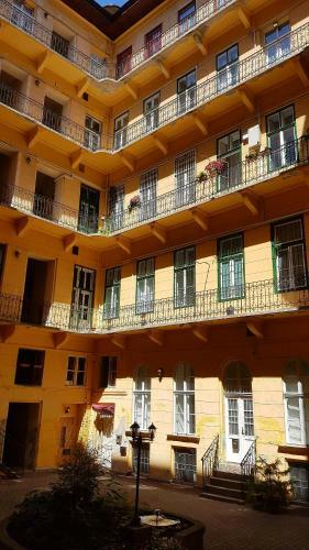 Jolanda Apartment