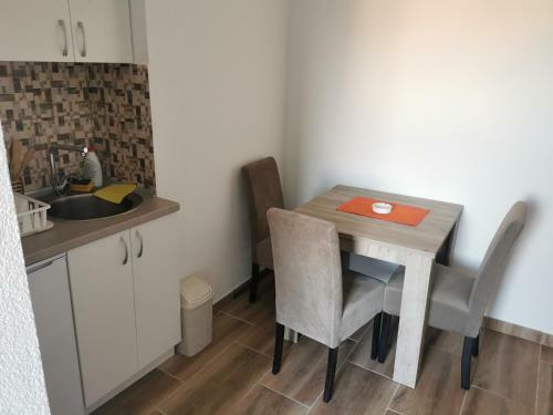 Studio Apartmani Manila