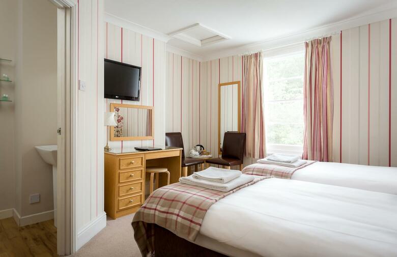 Hostal The Abbey