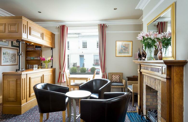 Hostal The Abbey