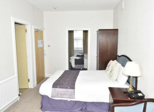 Cross Keys Hotel, Kelso