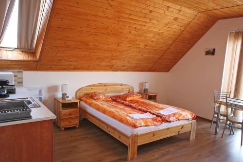 Szabolcs Apartments