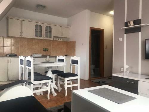 Apartman Kru?ni Tok Vrnja?ka Banja