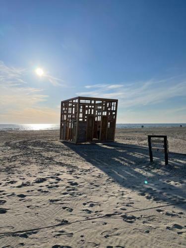 Park & Beach Area Apartment