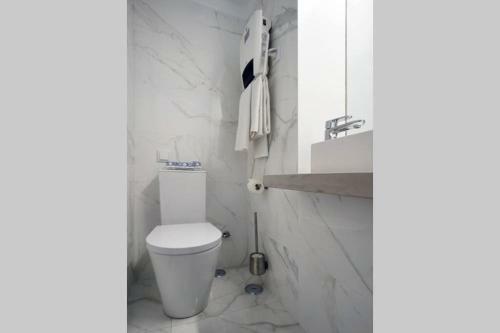 Apartamento Varanda Do Rio, Tradi��o, Conforto E Bom Gosto