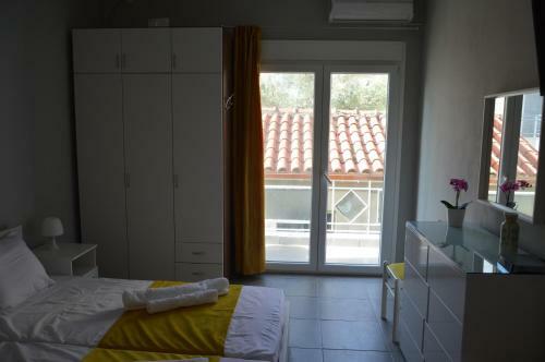 Daisy Apartment