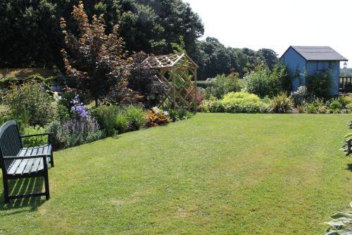 Drinkstone Park Bed And Breakfast