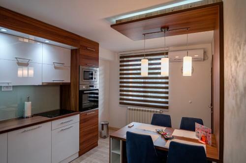 Kristal Apartmani