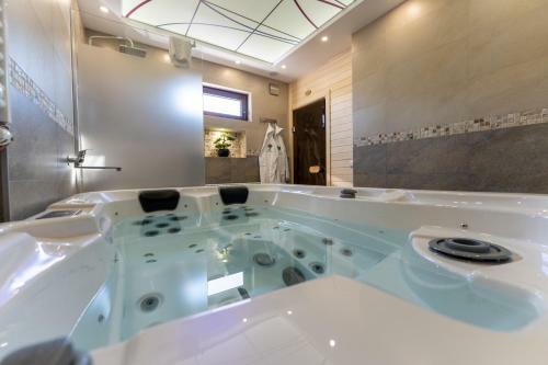Villa Central Park Home Spa