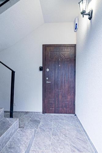 Owls Hill Apartment