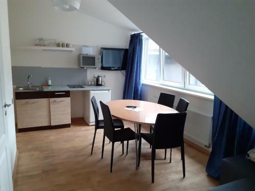 Apartamento Attic Rooms At Laisves Avenue