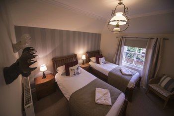 Hostal Amadeus Guest House