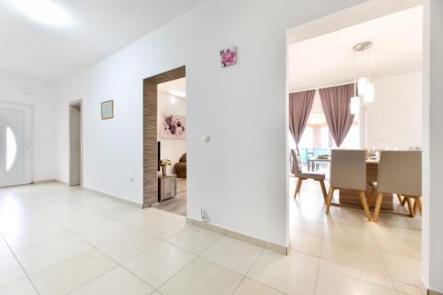House Gabriela