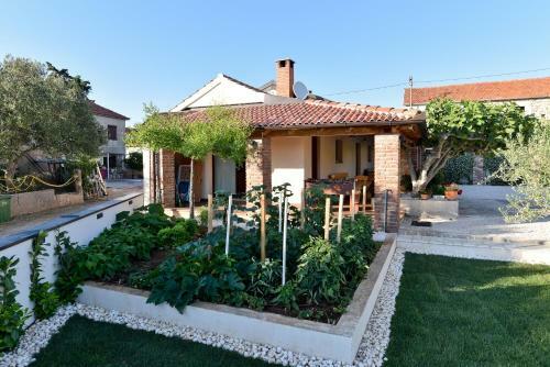 Villa Navita Augustinus With Pool