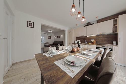 Holiday Home Hrast