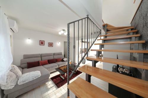 Holiday Home Hrast