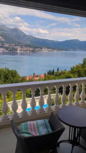 Mountain Bay Views Apartments