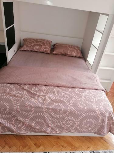 Apartamento Bajina Basta / Ma?ta