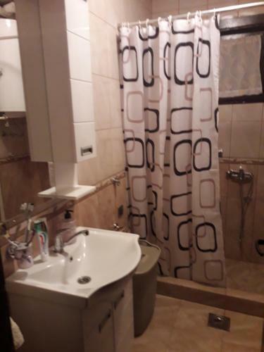 Raki? Apartman