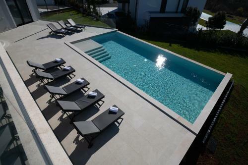 Villa Lea With Sea View Only 1.5 Km From The Beach