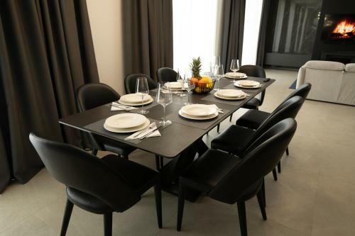 Villa Lea With Sea View Only 1.5 Km From The Beach