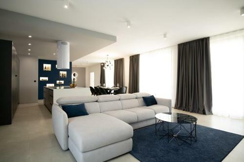 Villa Lea With Sea View Only 1.5 Km From The Beach