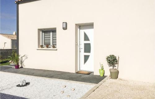 Amazing Home In Angles With Wifi And 3 Bedrooms