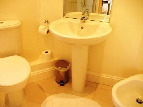 Bed & Breakfast Glebe House