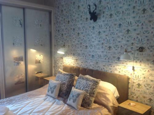 Hostal The Cherry Tree Guest House