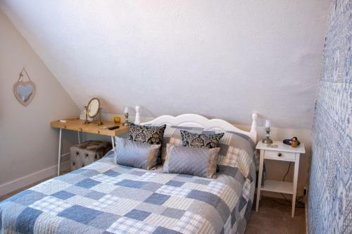 Hostal The Cherry Tree Guest House