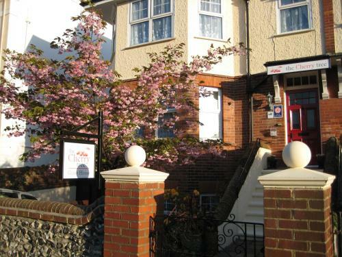 Hostal The Cherry Tree Guest House