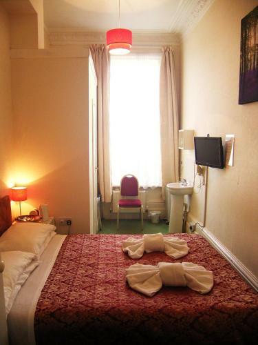 Hostal The Ellesmere
