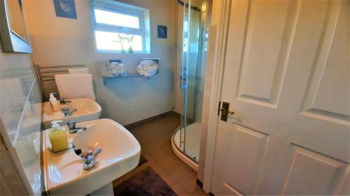 Wildflower Cottage - Clifden Countryside Lettings
