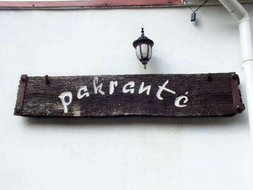 Villa Pakrant?