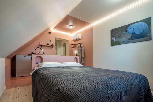 B2 Apartments