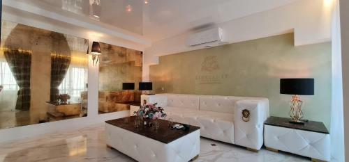 Prestige Jacuzzi Apartment