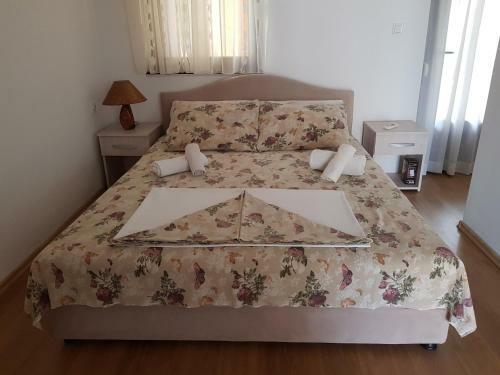 Budva Sea View Apartment 1