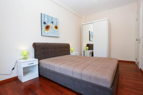 Apartment Status 5